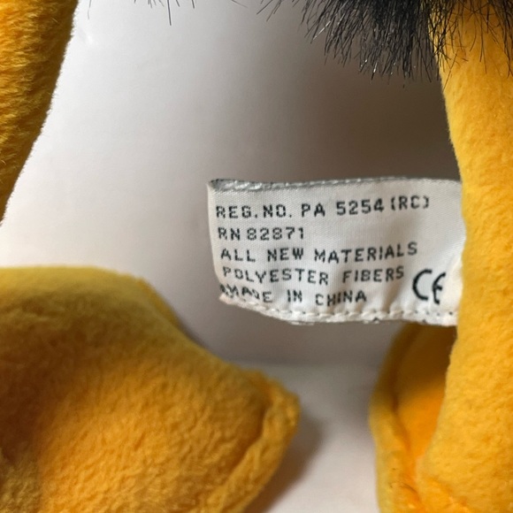 Warner Bros. VTG 1995 , 16 inch Plush Daffy Duck with Bendable Arms & Legs